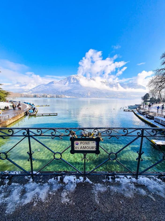 Appartement Hypercentre A 2 Min Du Lac Annecy Exterior photo